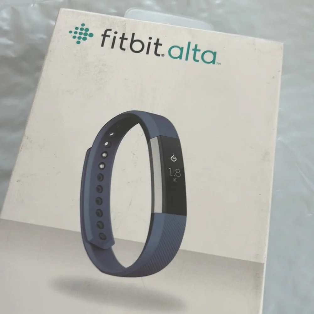 Fitbi.Alta fitness wristband - Picture 3 of 3